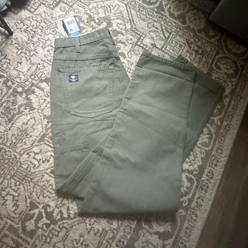 Men’s Tyndale Fire Resistant Green Pants.